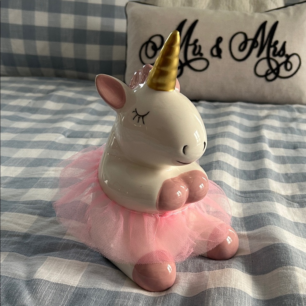 Charming Pink and Gold Unicorn Decor